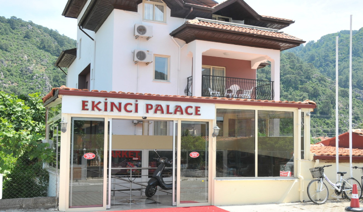 Ekinci Palace Gallery